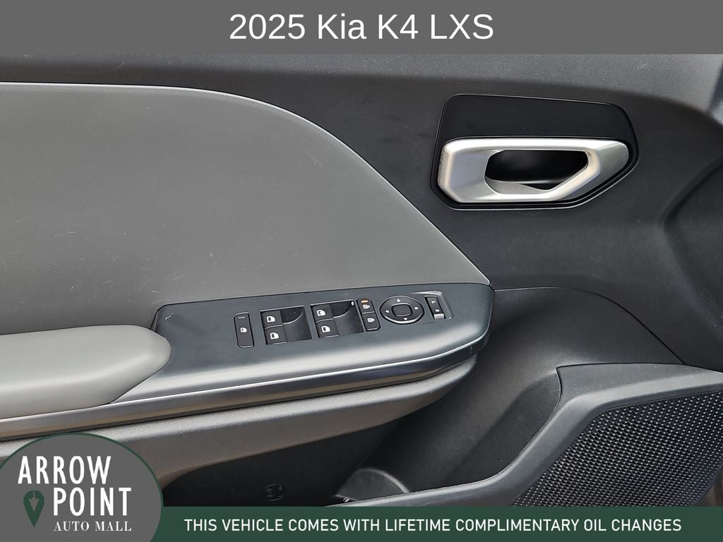 2025 Kia K4 LXS