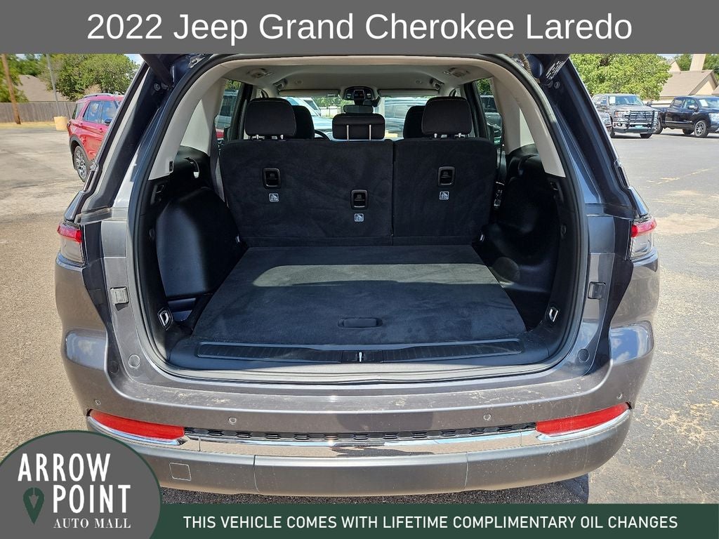 2022 Jeep Grand Cherokee Laredo