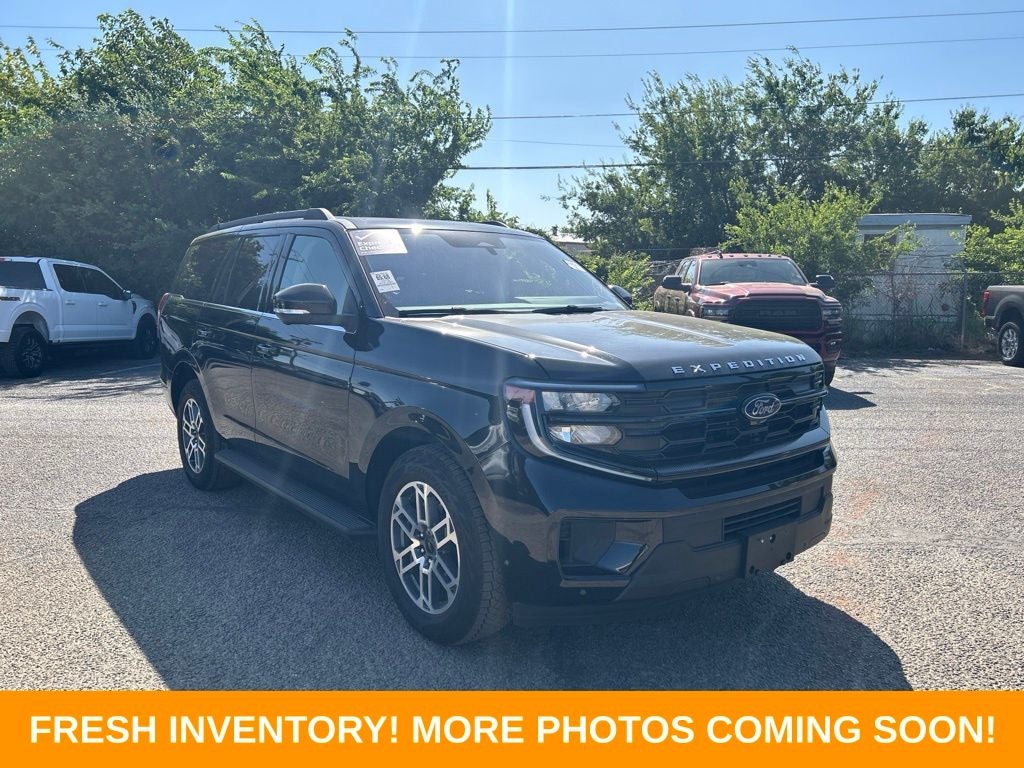2025 Ford Expedition Active