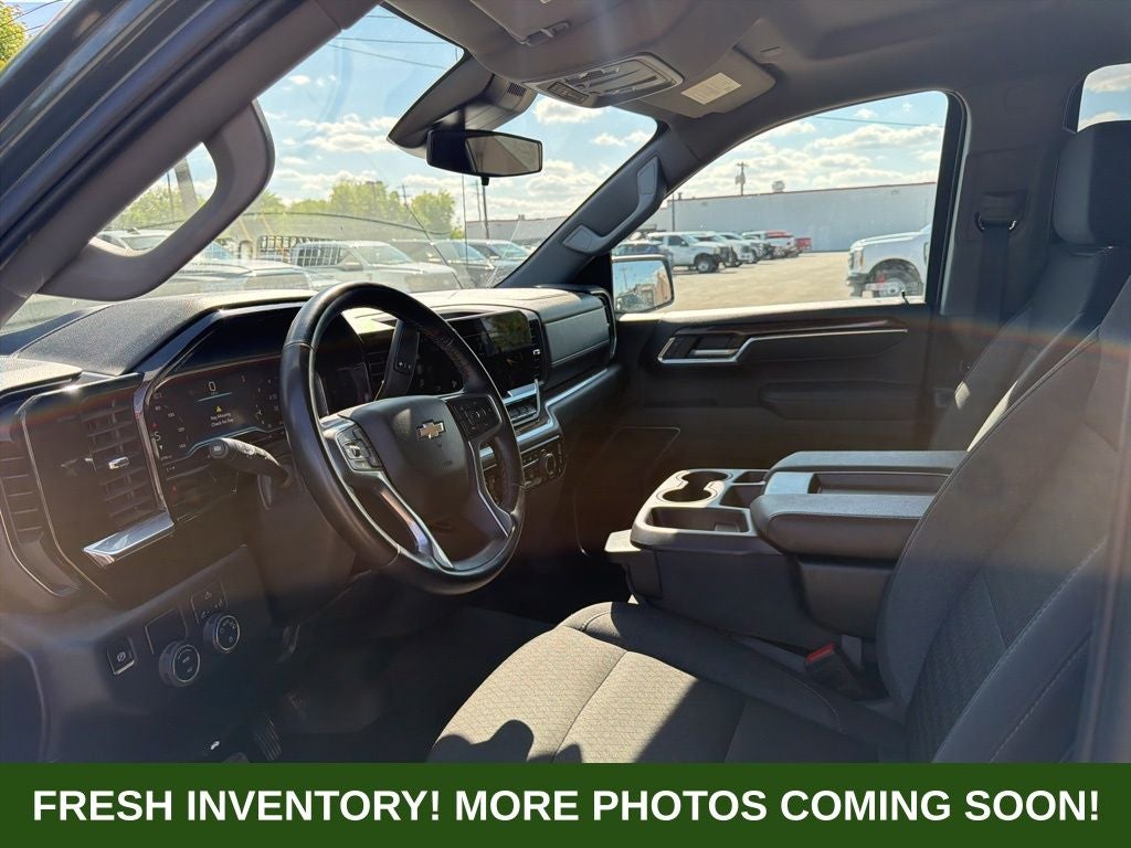 2025 Chevrolet Silverado 1500 LT