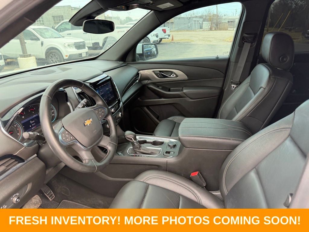2023 Chevrolet Traverse LT Leather