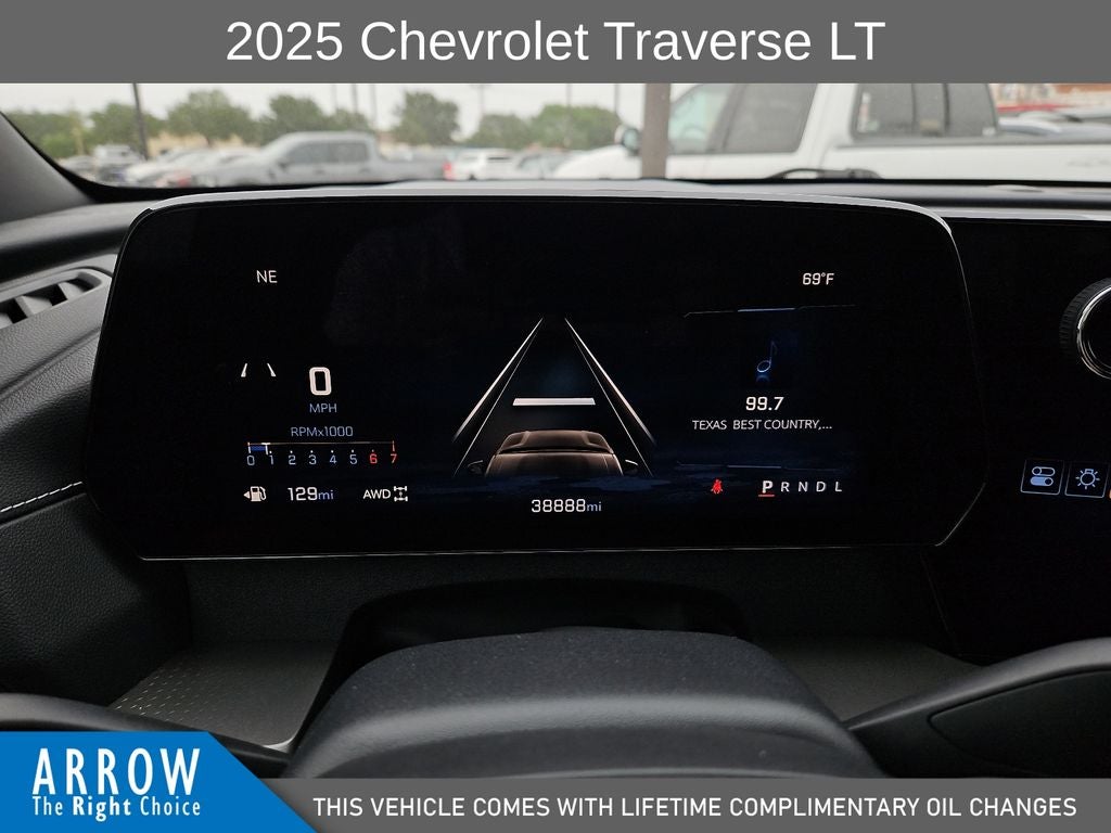 2025 Chevrolet Traverse LT 2LT
