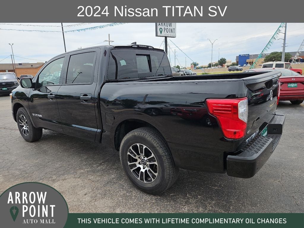 2024 Nissan Titan SV