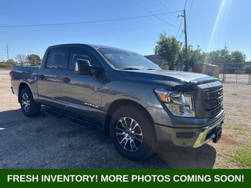 2024 Nissan Titan SV