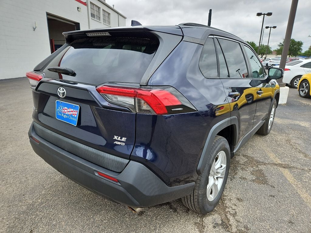 2020 Toyota RAV4 XLE