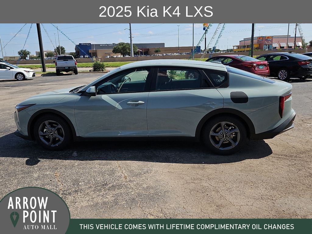 2025 Kia K4 LXS