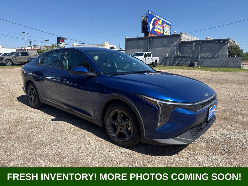 2025 Kia K4 LXS