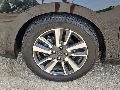 2024 Nissan Versa 1.6 SV