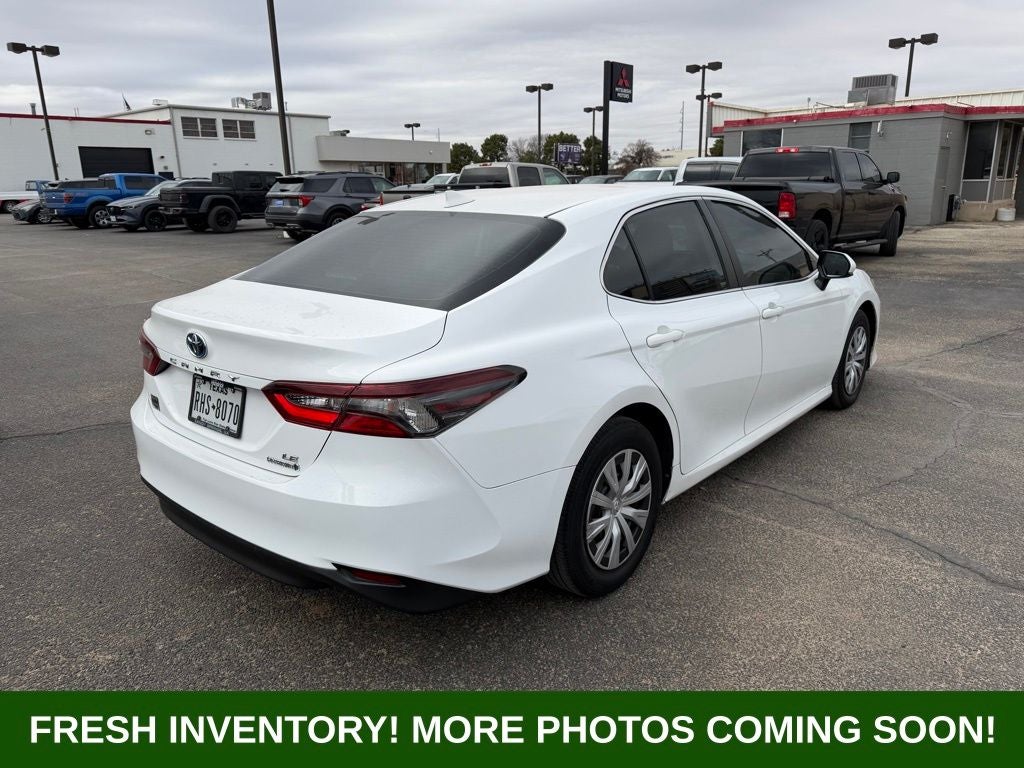 2022 Toyota Camry Hybrid LE