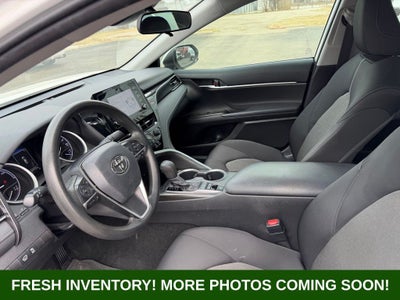 2022 Toyota Camry Hybrid LE