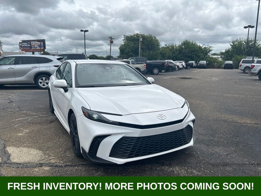 2025 Toyota Camry SE