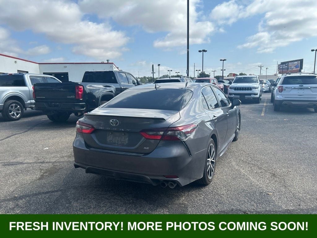 2022 Toyota Camry SE