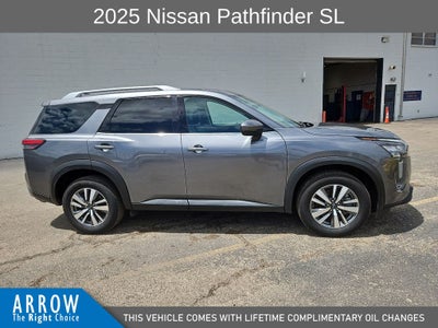 2025 Nissan Pathfinder SL