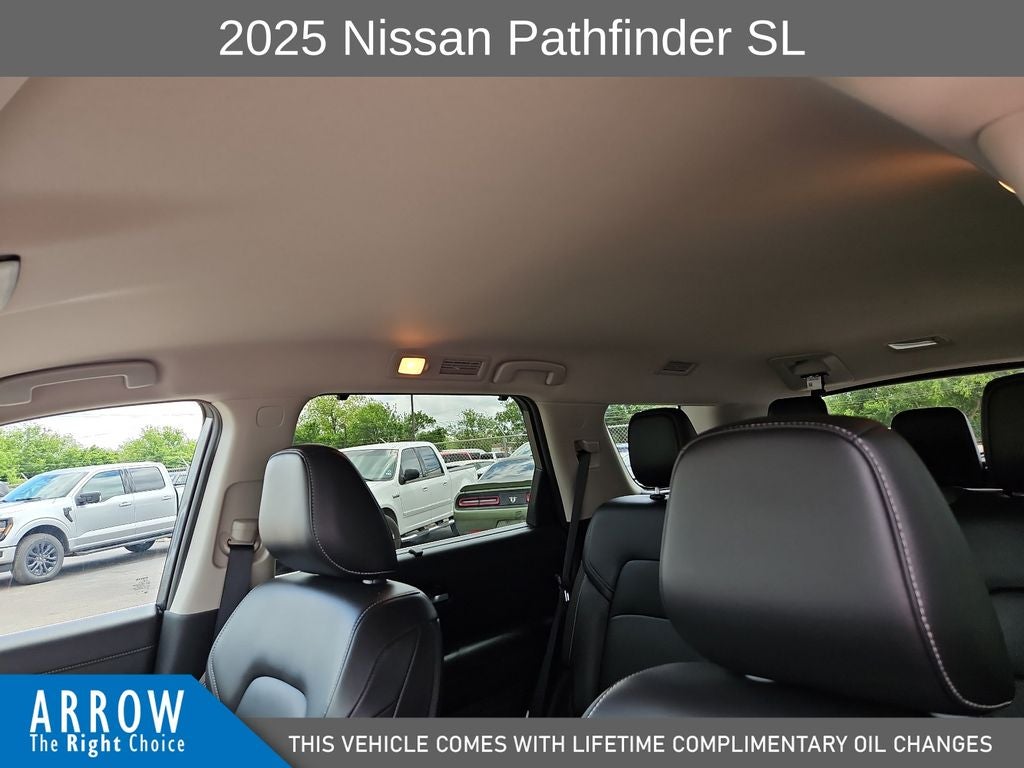 2025 Nissan Pathfinder SL