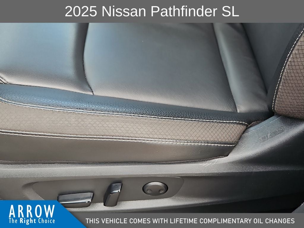 2025 Nissan Pathfinder SL