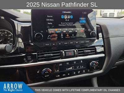 2025 Nissan Pathfinder SL