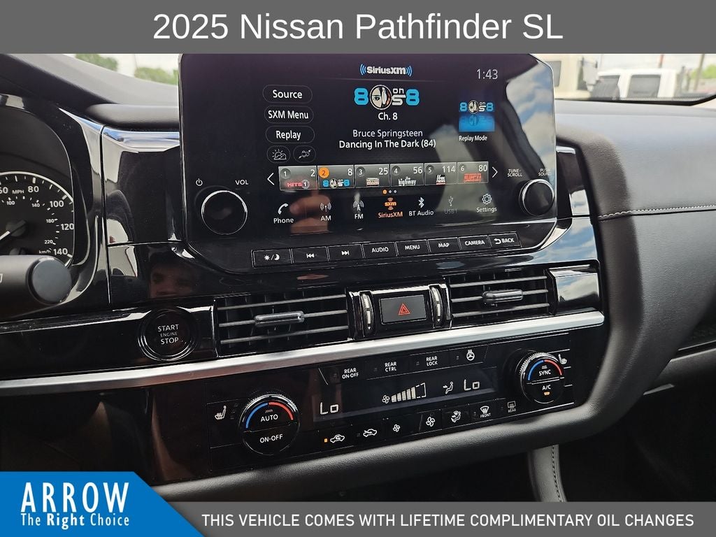 2025 Nissan Pathfinder SL