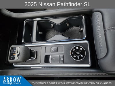 2025 Nissan Pathfinder SL