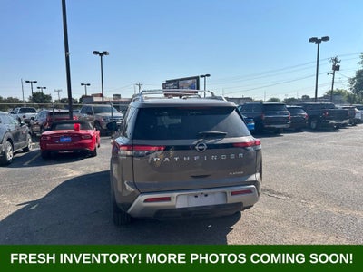 2024 Nissan Pathfinder Platinum
