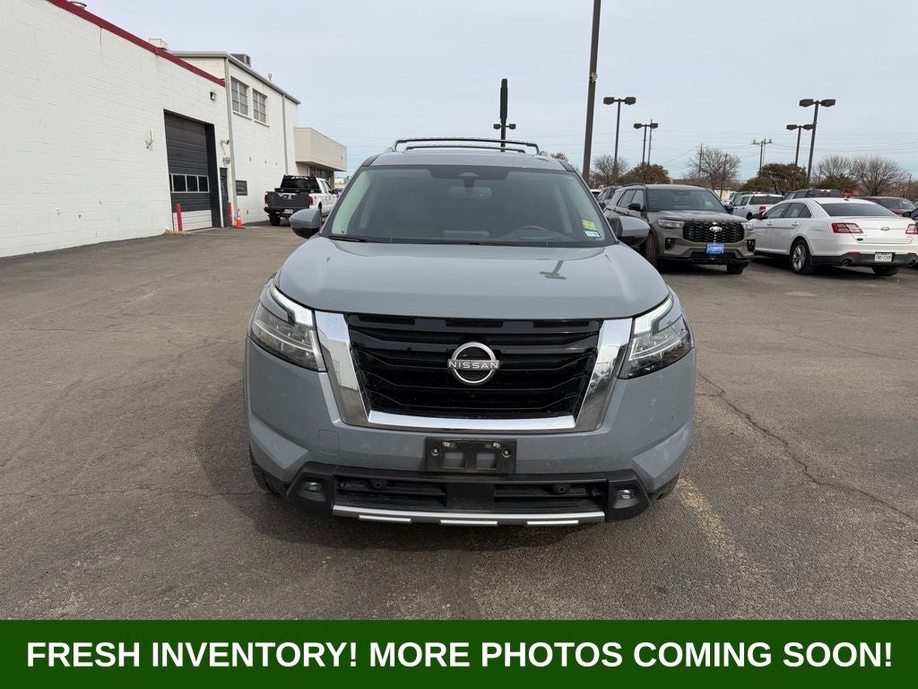 2022 Nissan Pathfinder Platinum