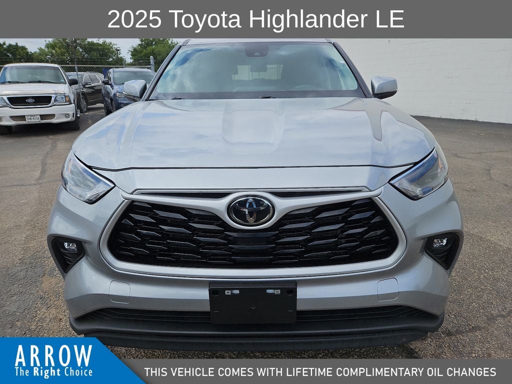 2025 Toyota Highlander LE