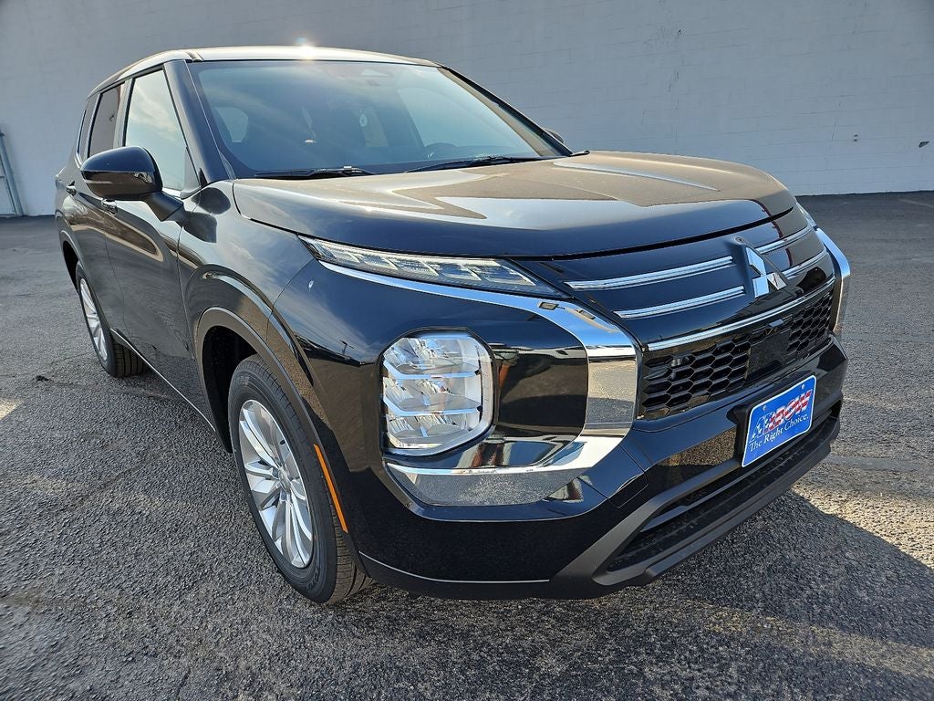 2026 Mitsubishi Outlander ES