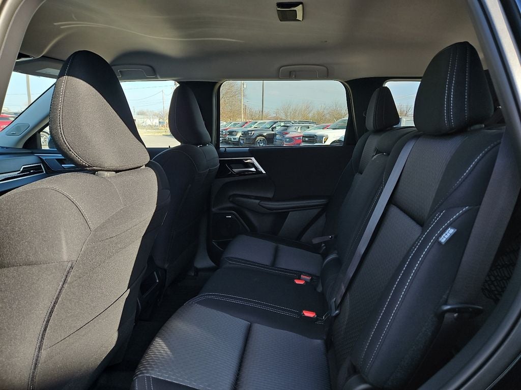 2026 Mitsubishi Outlander ES