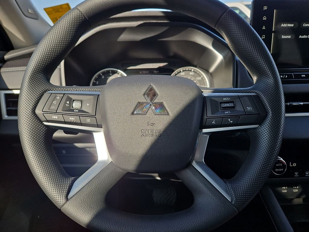 2026 Mitsubishi Outlander ES