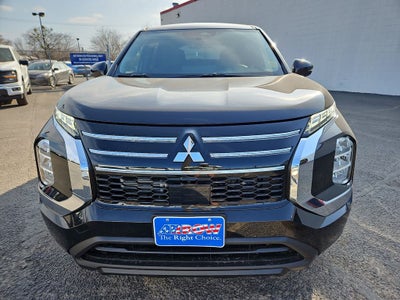 2026 Mitsubishi Outlander ES