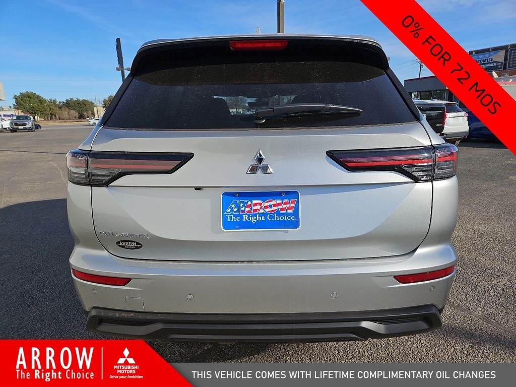 2026 Mitsubishi Outlander ES