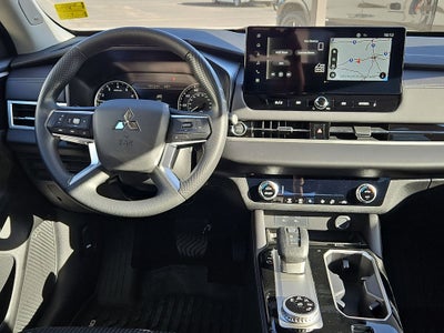 2026 Mitsubishi Outlander ES