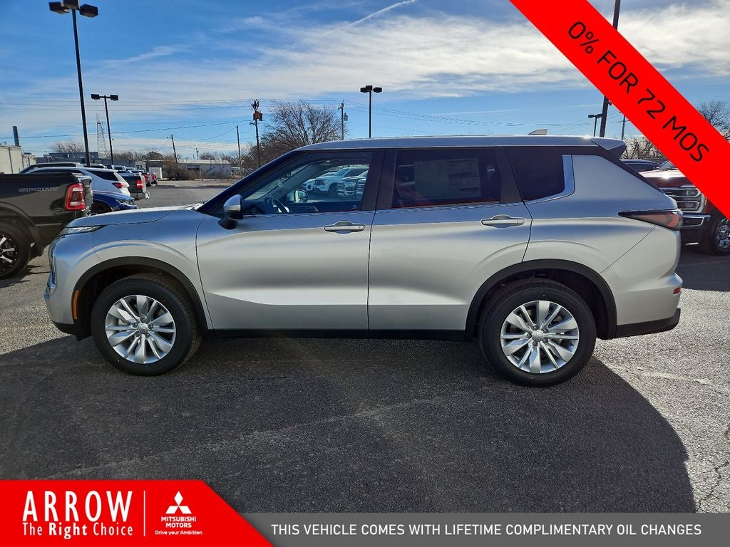 2026 Mitsubishi Outlander ES