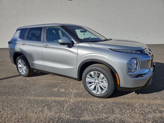 2026 Mitsubishi Outlander ES