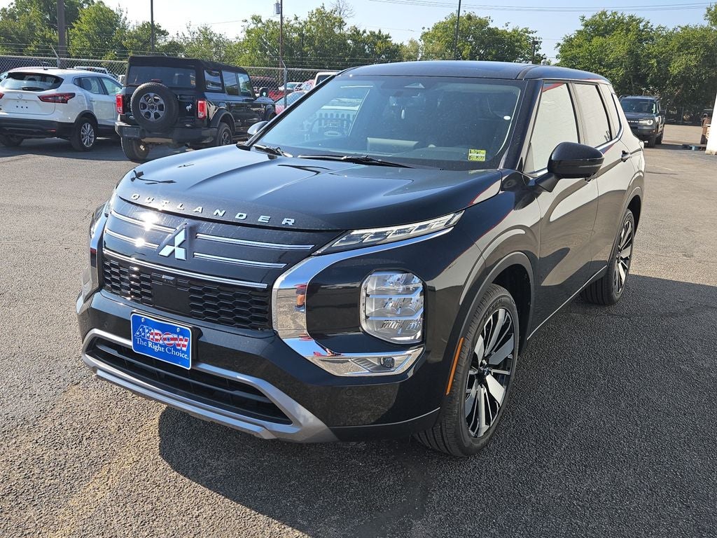 2025 Mitsubishi Outlander SE