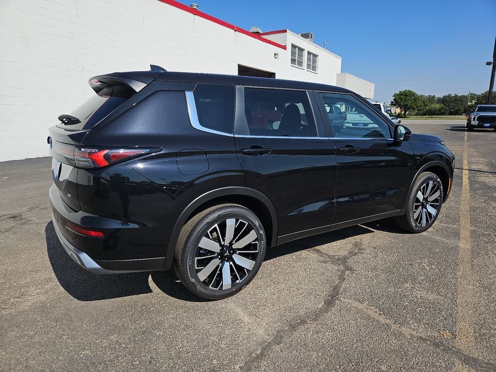 2025 Mitsubishi Outlander SE