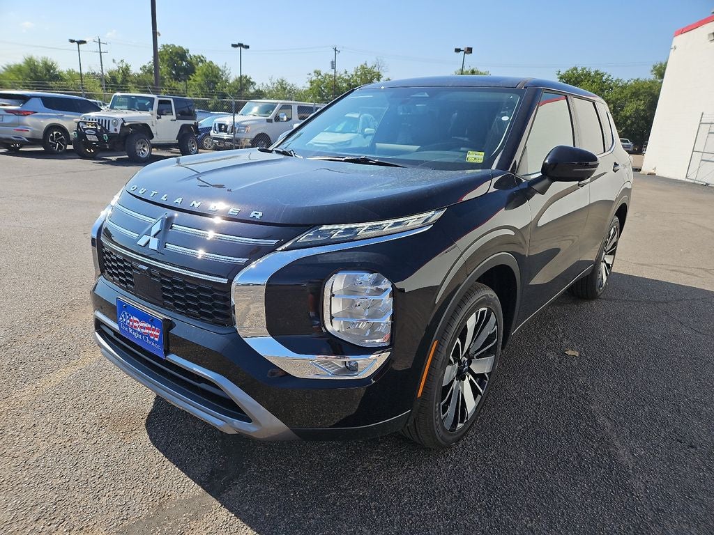 2025 Mitsubishi Outlander SE