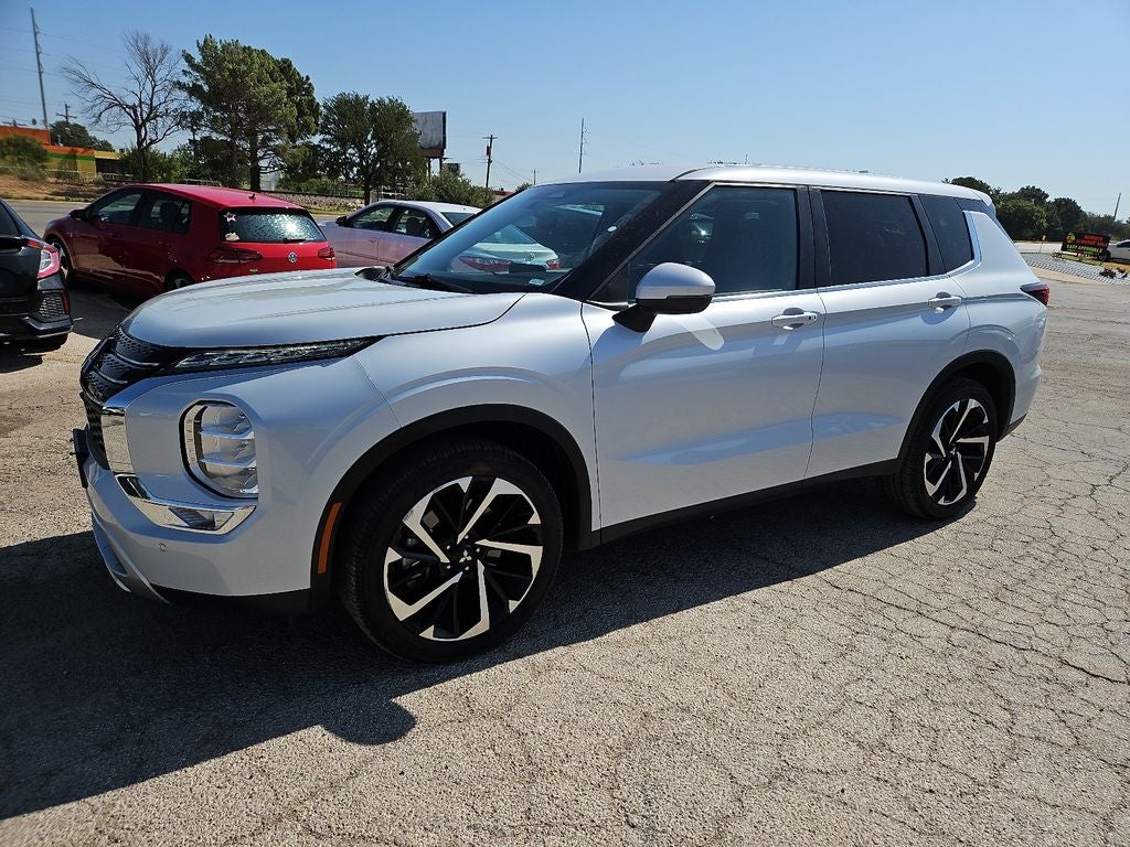 2024 Mitsubishi Outlander SE