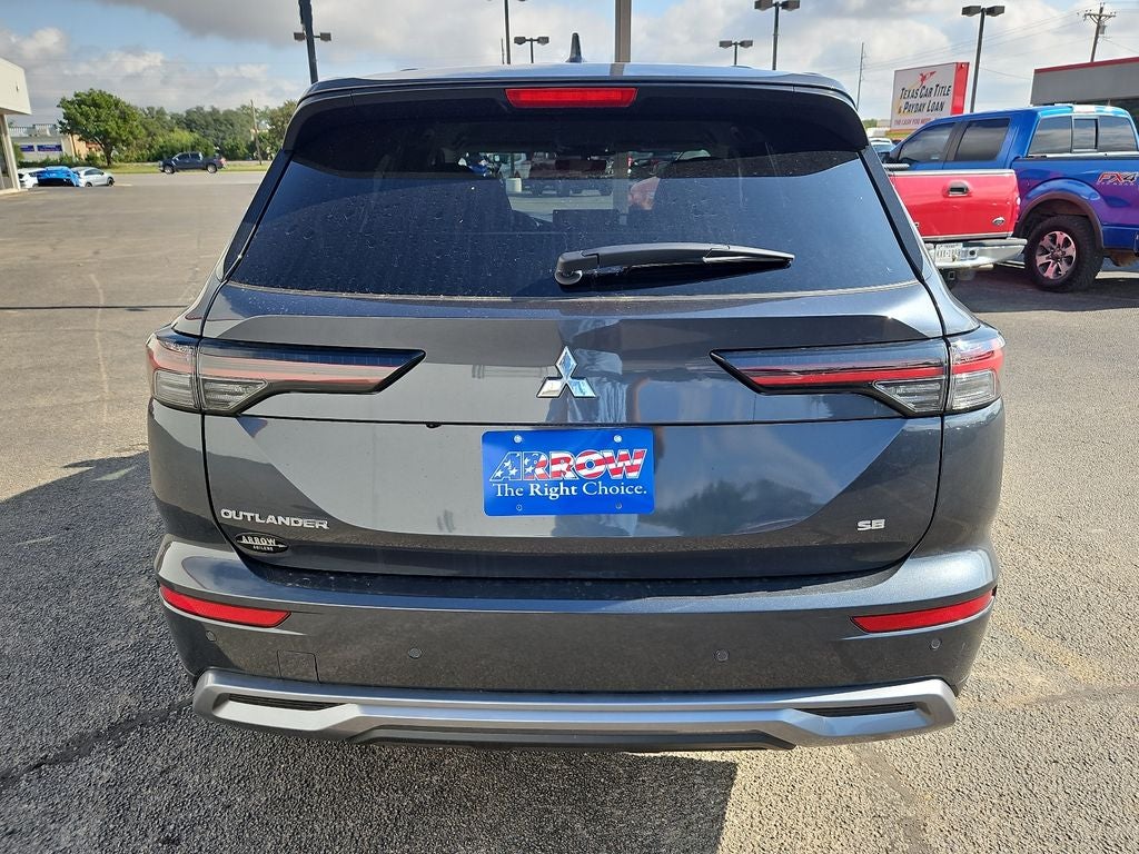 2025 Mitsubishi Outlander SE