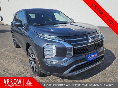 2025 Mitsubishi Outlander SE