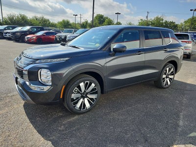 2025 Mitsubishi Outlander SE