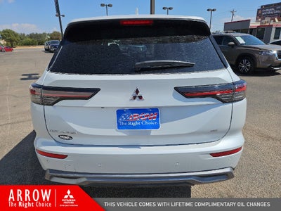 2026 Mitsubishi Outlander SE