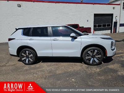 2026 Mitsubishi Outlander SE