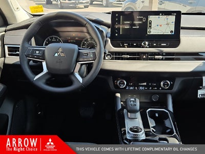2026 Mitsubishi Outlander SE