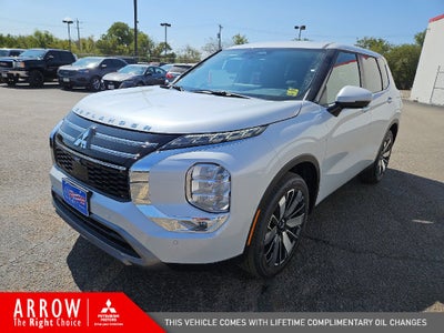 2026 Mitsubishi Outlander SE