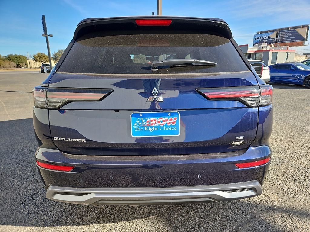 2026 Mitsubishi Outlander SE