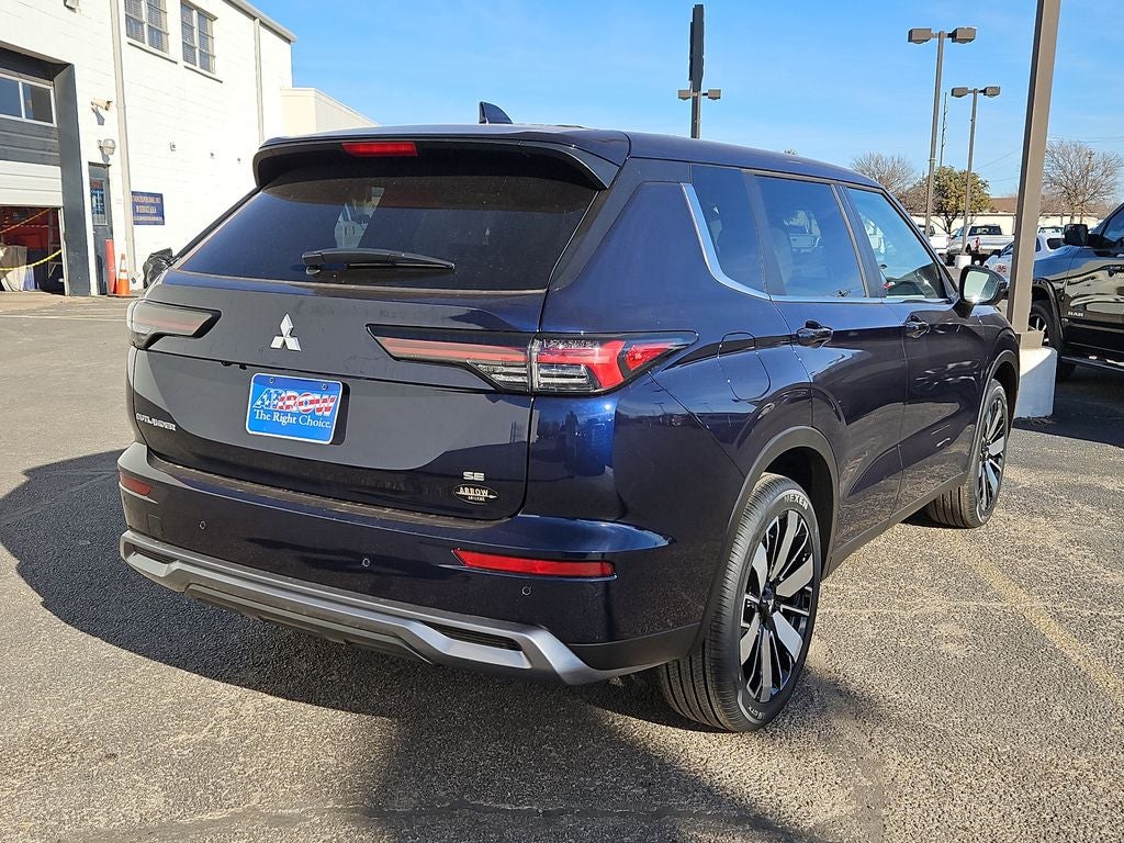 2026 Mitsubishi Outlander SE
