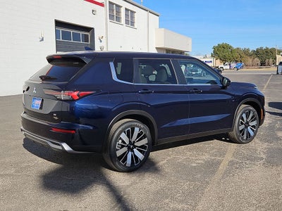 2026 Mitsubishi Outlander SE