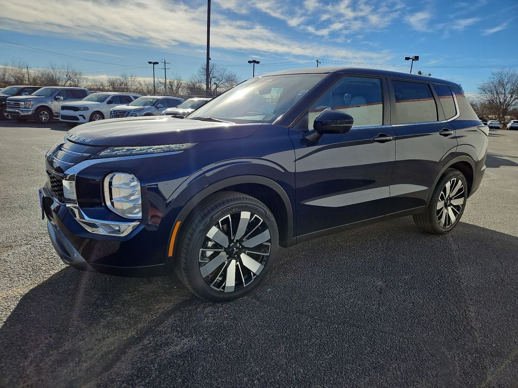 2026 Mitsubishi Outlander SE