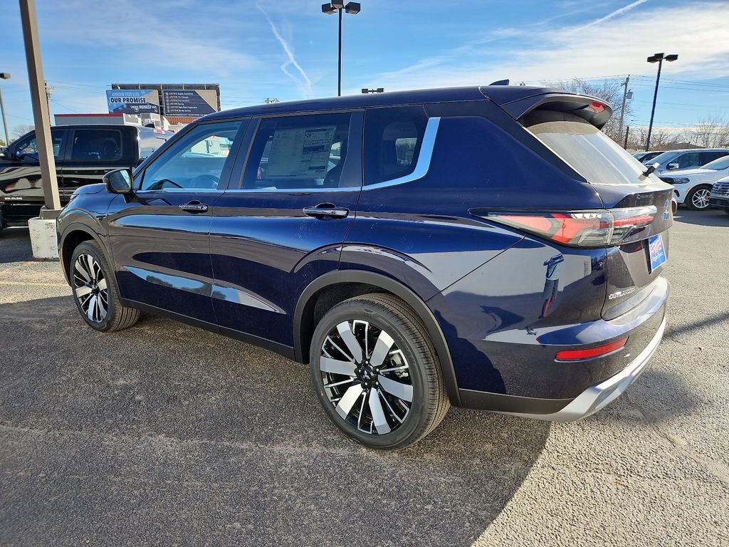 2026 Mitsubishi Outlander SE