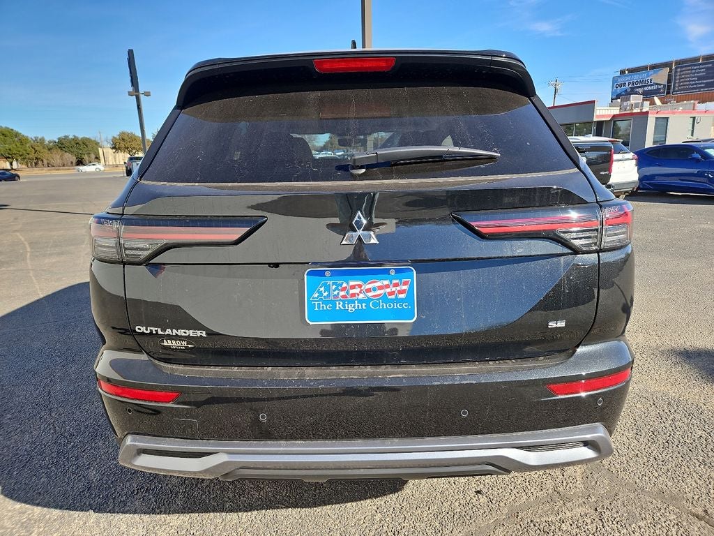 2026 Mitsubishi Outlander SE